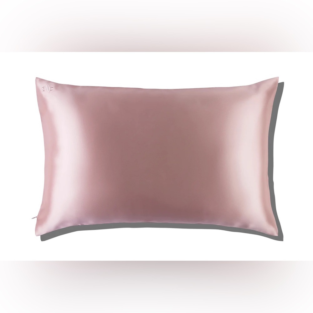SLIP PINK QUEEN ZIPPERED PILLOWCASE brand new and unopened in original packaging